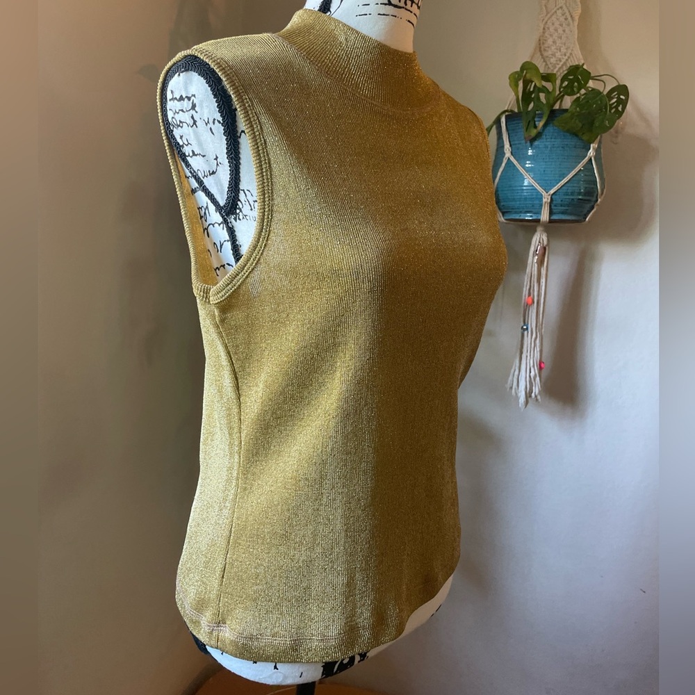 Melrose brand vintage 1960s gold elastic top, size S-M